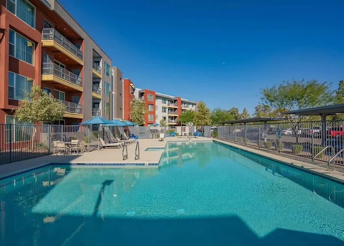 Heart Of Balcony Pool Gym Wd Parking