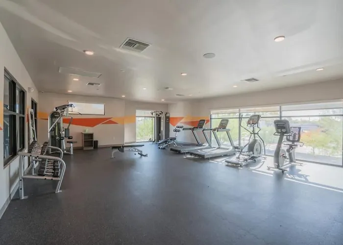 Apartment Heart Of Balcony Pool Gym Wd Parking