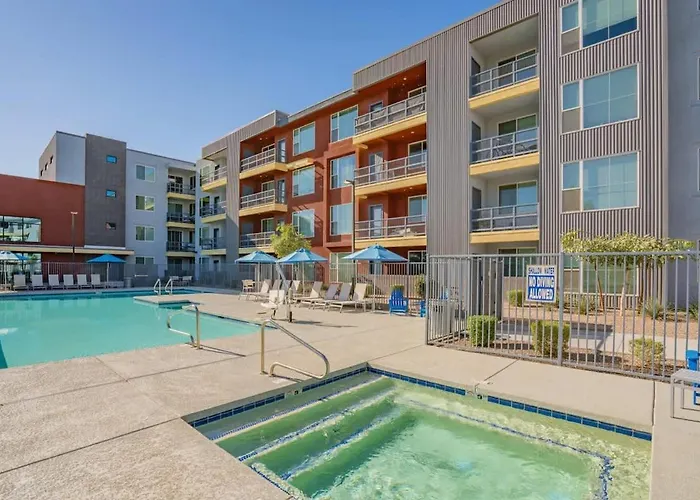Heart Of Balcony Pool Gym Wd Parking