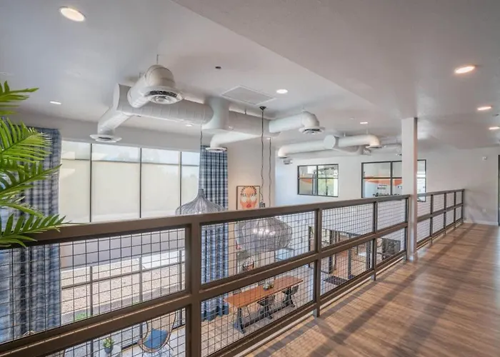 Heart Of Balcony Pool Gym Wd Parking